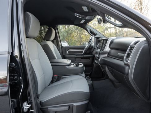 Used 2024 RAM 2500 Big Horn w/ Bed Utility Group image 31