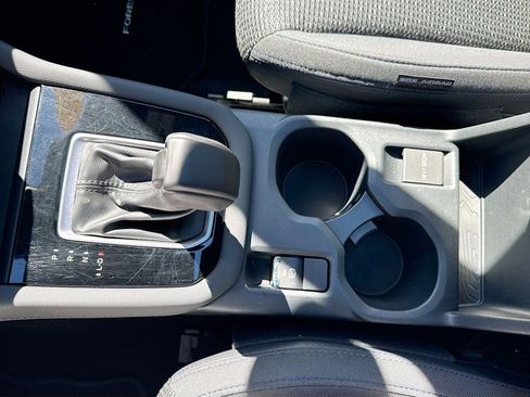 Used 2025 Subaru Forester Premium image 21