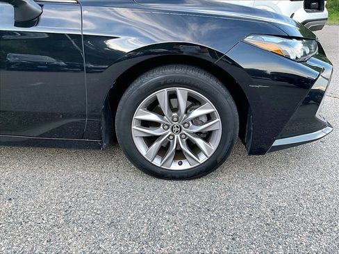 Used 2021 Toyota Avalon XLE AWD/4WD image 7