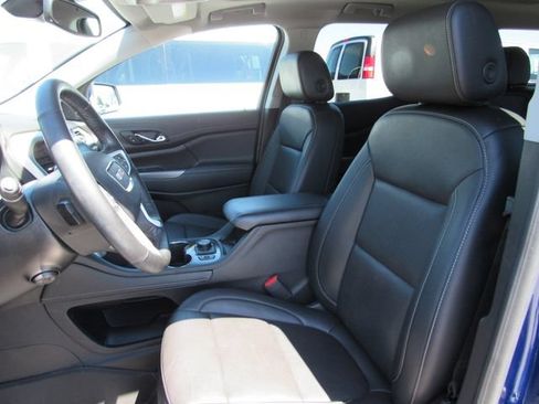 Used 2023 GMC Acadia SLT w/ Technology Package AWD/4WD image 14