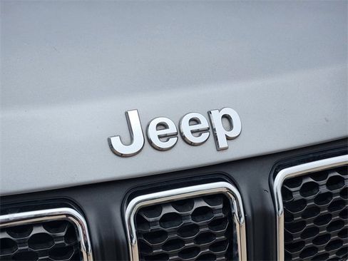 Used 2023 Jeep Compass Sport image 11