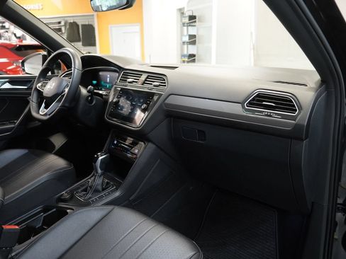 Used 2023 Volkswagen Tiguan SE R-Line AWD/4WD image 35