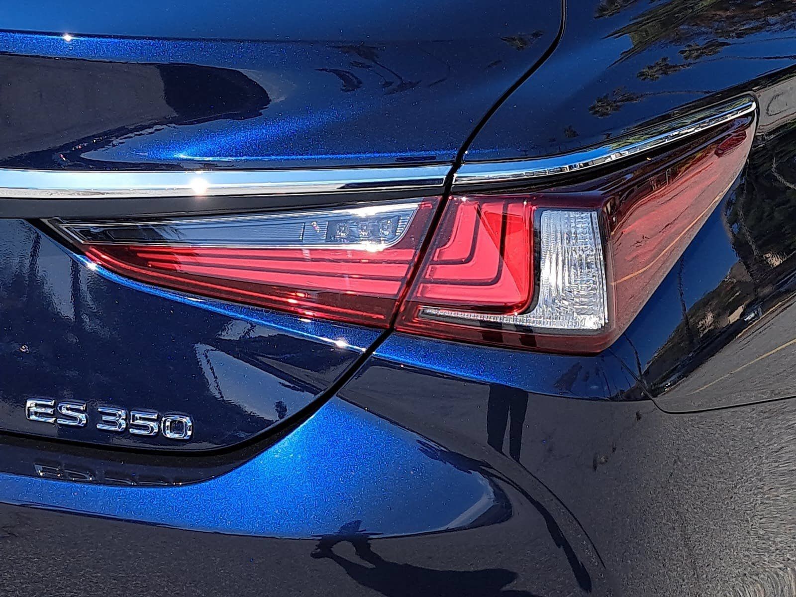 Used 2025 Lexus ES 350 FWD image 38