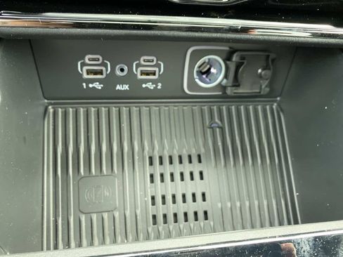 New 2026 Jeep Grand Cherokee Altitude image 13