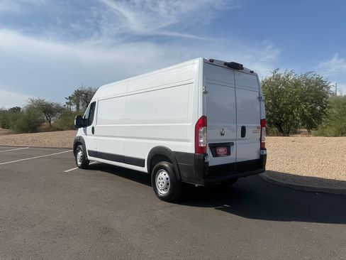 Used 2023 RAM ProMaster 2500 FWD image 3
