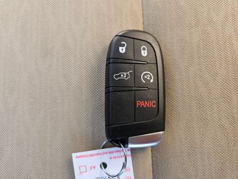 Used 2021 Dodge Durango SXT RWD image 28