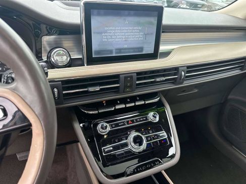 Used 2022 Lincoln Corsair AWD w/ Premium Package image 30