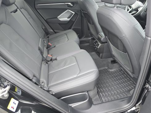 Certified 2025 Audi Q3 2.0T Premium w/ Convenience Package AWD/4WD image 19