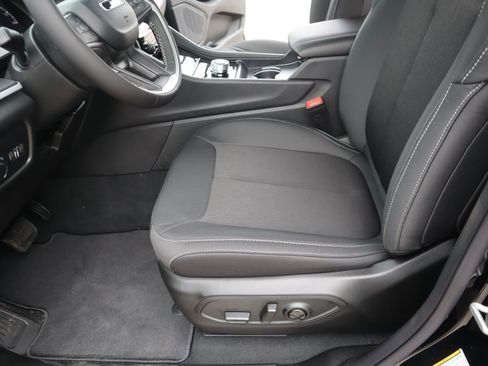 New 2026 Jeep Grand Cherokee Laredo X AWD/4WD image 11