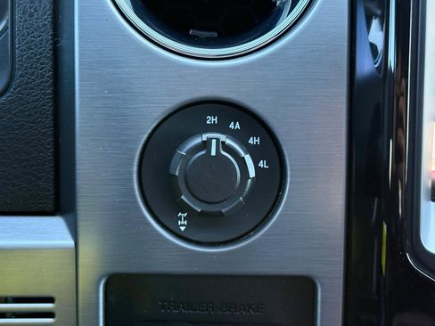 Used 2013 Ford F150 Limited image 24