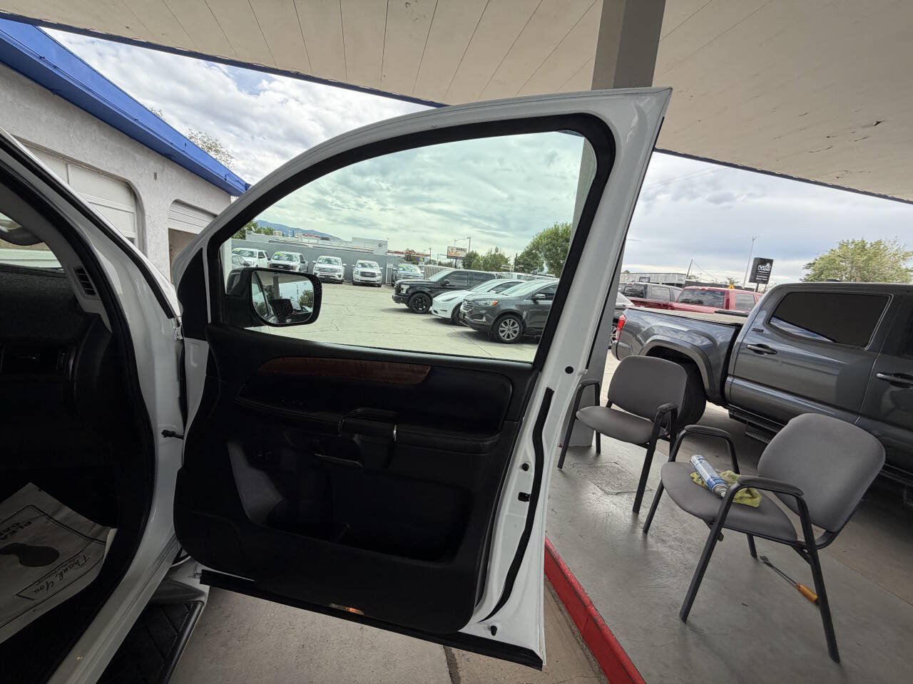 Used 2014 Nissan Armada Platinum AWD/4WD image 13