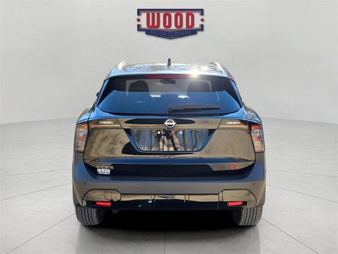 New 2026 Nissan Kicks SR image 3