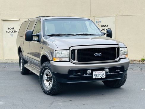 Used 2004 Ford Excursion Limited image 1