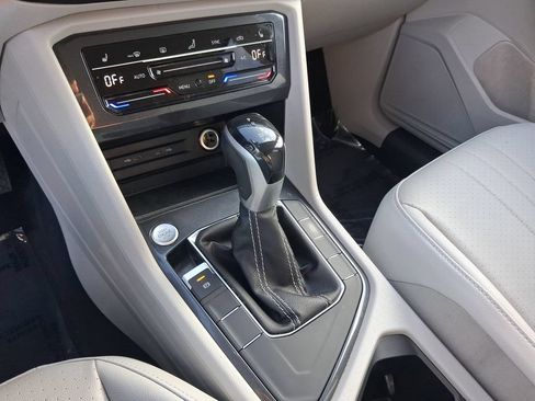 Used 2023 Volkswagen Tiguan SE FWD image 22