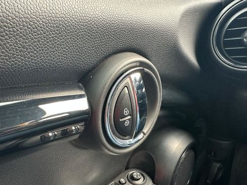 Used 2020 MINI Cooper Convertible w/ Premium Package FWD image 20