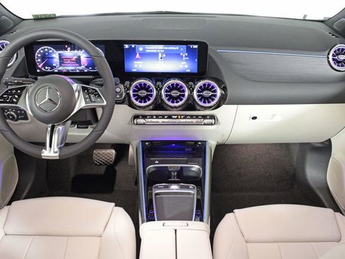 Certified 2025 Mercedes-Benz GLA 250 4MATIC image 15