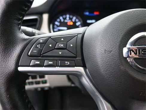 Certified 2022 Nissan Rogue Sport SL w/ Premium Package image 2