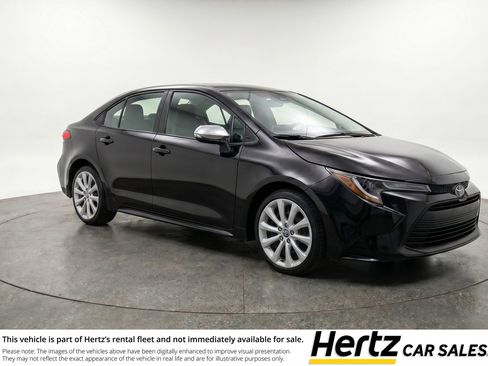 Used 2025 Toyota Corolla LE FWD image 1