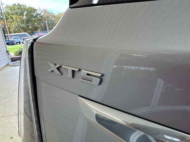 Used 2019 Cadillac XT5 Platinum AWD/4WD image 35