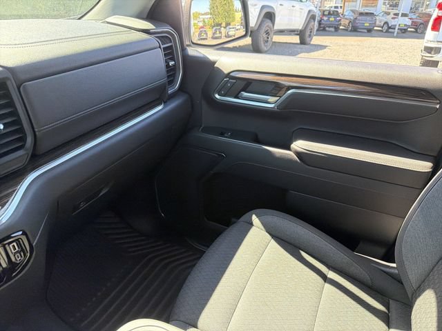 Used 2023 Chevrolet Silverado 1500 LT AWD/4WD image 28