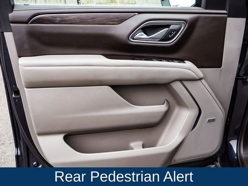 Used 2022 Chevrolet Tahoe LT w/ LT Signature Plus Package image 39