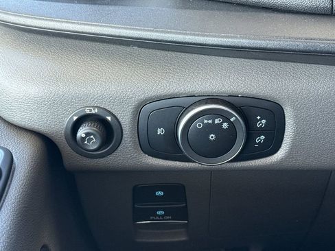 Used 2023 Ford Transit 350 XLT image 37