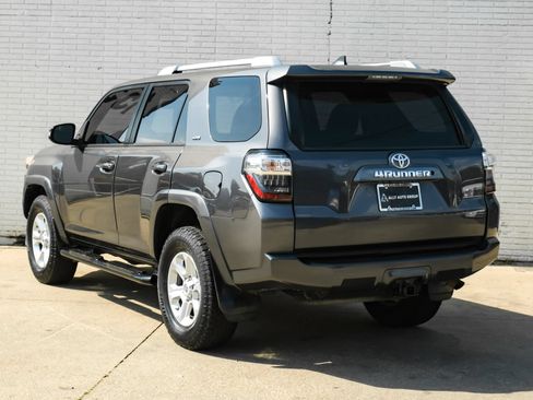 Used 2018 Toyota 4Runner SR5 Premium AWD/4WD image 10