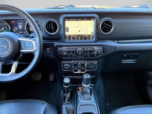 Used 2023 Jeep Wrangler Unlimited Sahara w/ Cold Weather Group AWD/4WD image 12