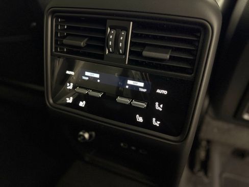 New 2026 Porsche Cayenne AWD/4WD image 28