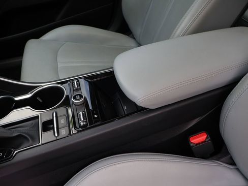 Used 2023 Kia K5 EX image 17