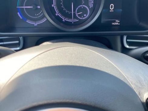 Certified 2023 Hyundai Elantra Blue image 17