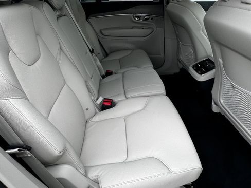New 2025 Volvo XC90 B6 Plus w/ Protection Package Premier image 11