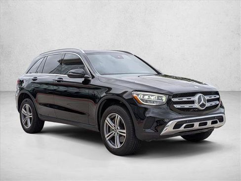 Used 2022 Mercedes-Benz GLC 300 4MATIC image 3