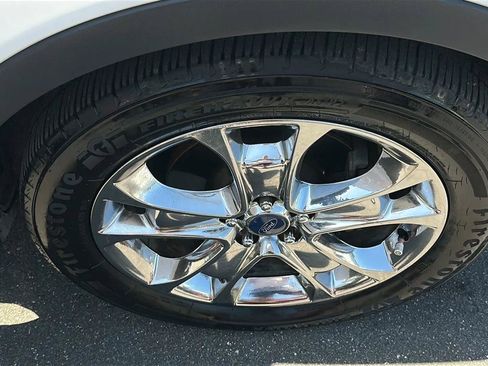 Used 2015 Ford Escape SE w/ Equipment Group 201A FWD image 16