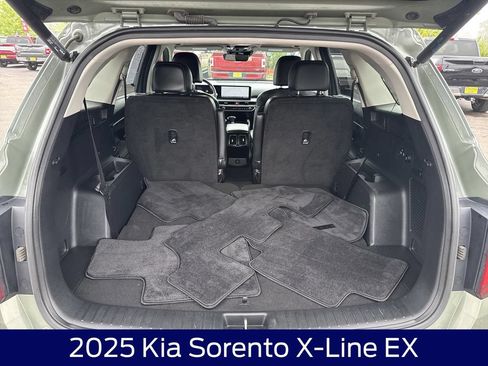 Used 2025 Kia Sorento X-Line EX AWD/4WD image 16
