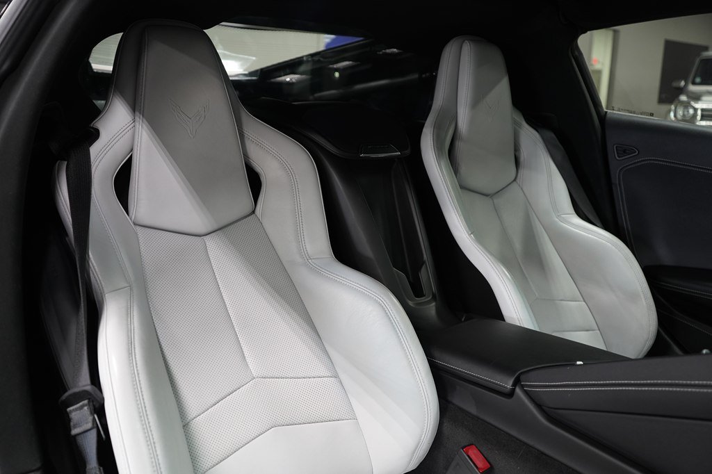 Used 2020 Chevrolet Corvette Stingray Coupe w/ Z51 Performance Package RWD image 17