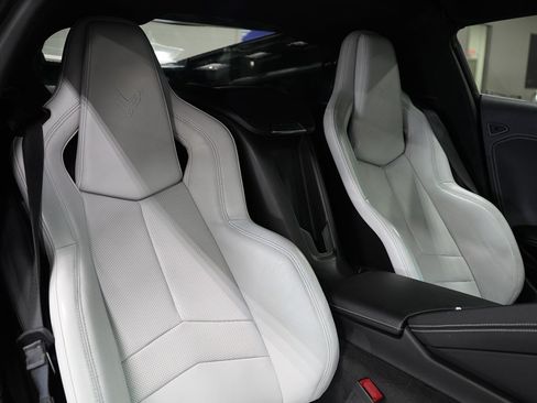 Used 2020 Chevrolet Corvette Stingray Coupe w/ Z51 Performance Package RWD image 17