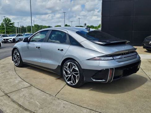 Used 2023 Hyundai Ioniq 6 SEL RWD image 6