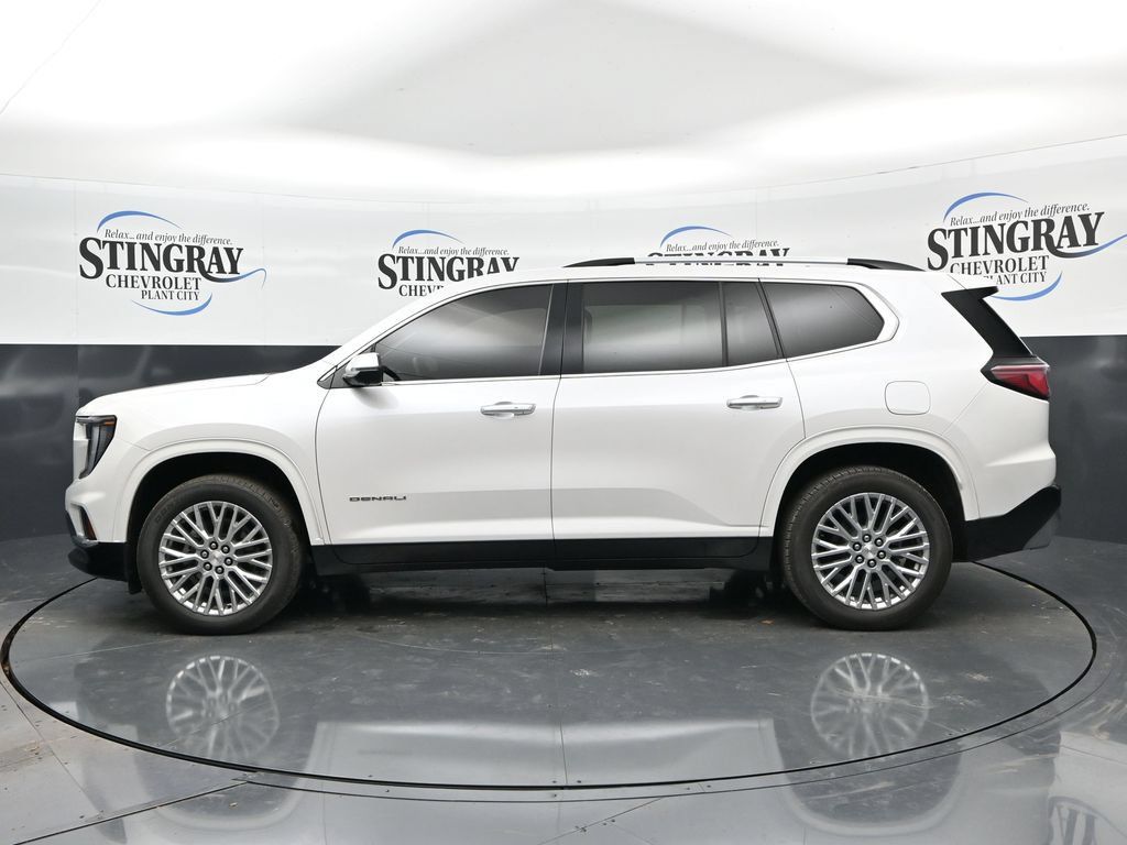 Used 2025 GMC Acadia Denali w/ LPO, Floor Liner Package FWD image 4
