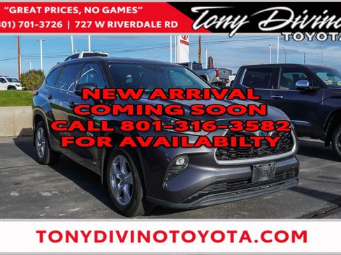 Used 2021 Toyota Highlander LE AWD/4WD image 1