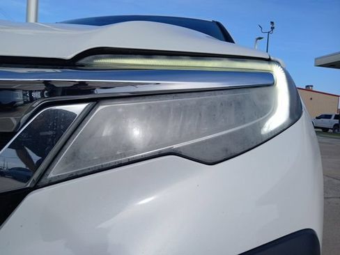 Used 2020 Honda Pilot Touring image 4