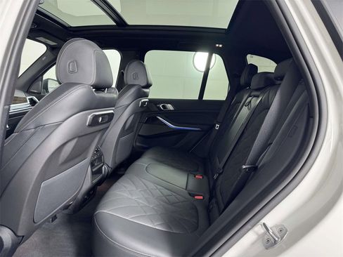 Used 2026 BMW X5 xDrive40i w/ Premium Package image 32