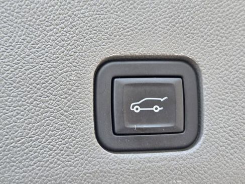 Used 2024 Cadillac XT6 Premium Luxury AWD/4WD image 35