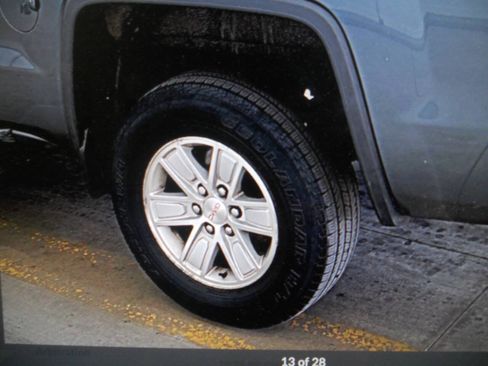Used 2014 GMC Sierra 1500 SLE w/ SLE Value Package AWD/4WD image 13