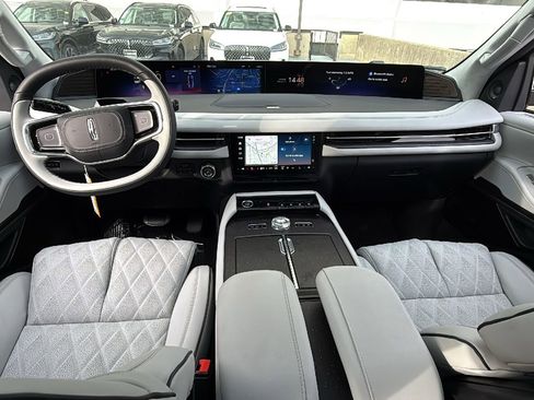 New 2026 Lincoln Navigator L Black Label image 32