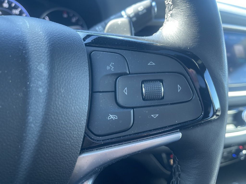 Used 2022 Buick Enclave Premium AWD/4WD image 11