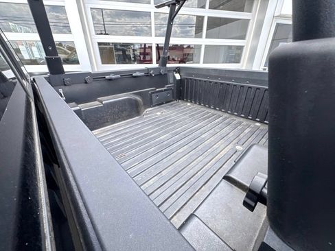 Used 2021 Toyota Tacoma SR AWD/4WD image 32