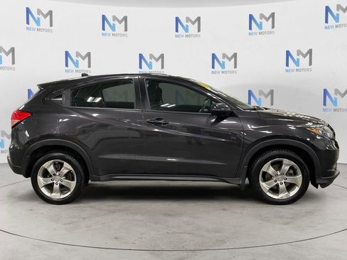 Used 2018 Honda HR-V LX image 6
