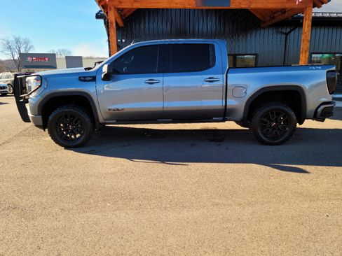 Used 2020 GMC Sierra 1500 Elevation w/ Elevation Value Package image 23