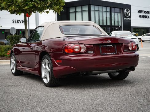Used 2003 MAZDA MX-5 Miata LS RWD image 8